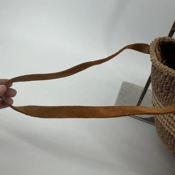 Vtg Woven Sisal Market Tote Bucket Leather Straps Beach Bag Ethnic Boho African - Picture 5 of 13